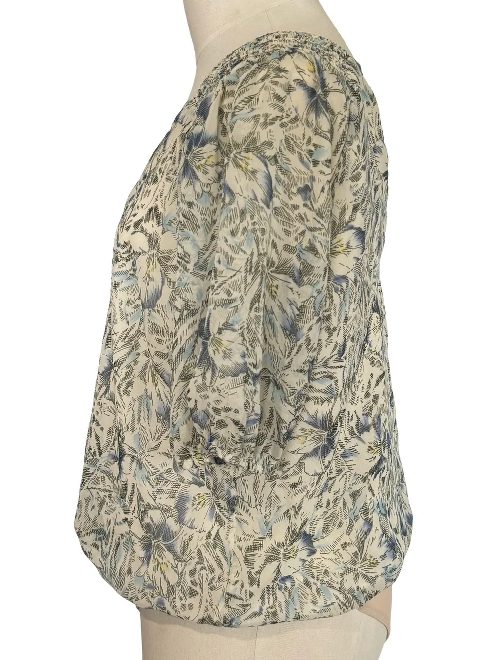 ASTR Women's Short Sleeves Wrap Blouse with Bodysuit Snaps in‎ Ivory Floral  M